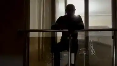 Alkollü Adam Pencerede Tehdit Savurdu, Özel Harekat Müdahale Etti