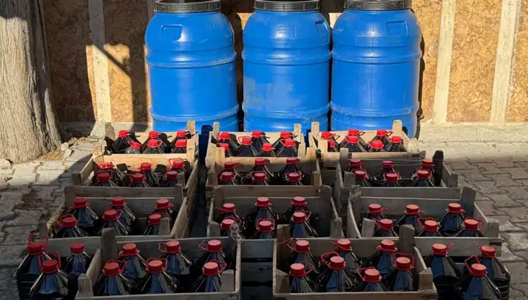 Büyük Sahte Alkol Operasyonu: Binlerce Şişe Elde Edildi